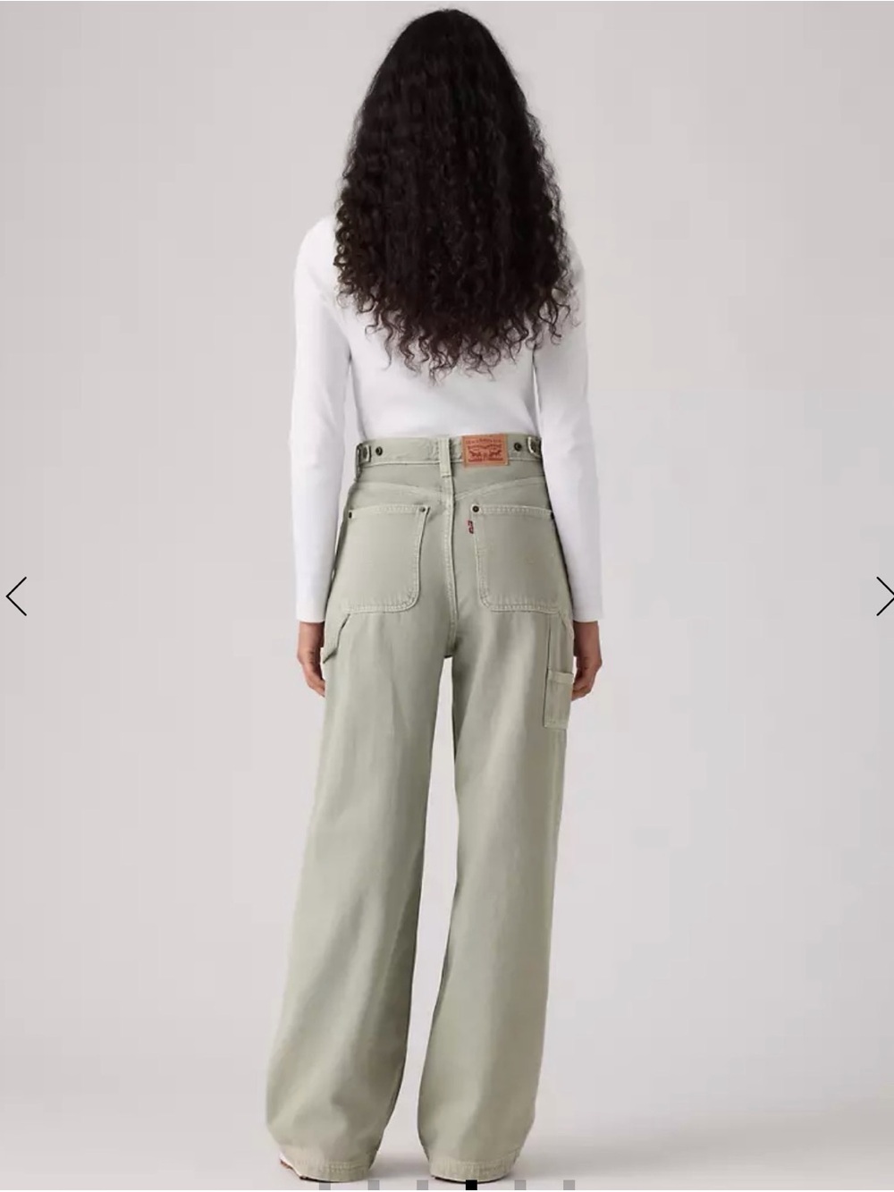 Levi's High-Rise Wide-Leg Jeans in Light Sage Green Cargo 28W x 31L